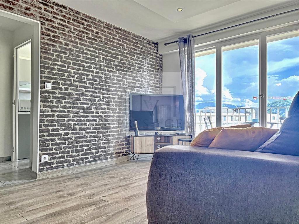 B&V Prestige - T1 Proche Du Tram Apartment Annemasse Luaran gambar