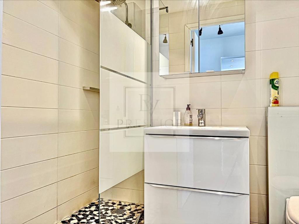 B&V Prestige - T1 Proche Du Tram Apartment Annemasse Luaran gambar